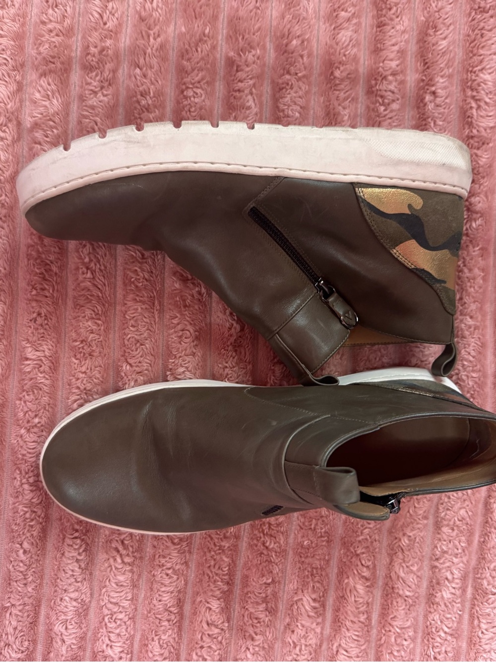 Vionic Brinkley Leather Sneaker Boots